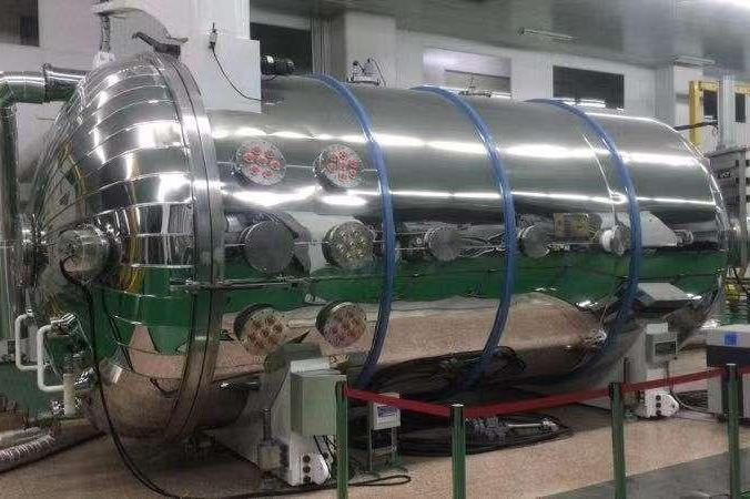 多窗口空間環(huán)境模擬設(shè)備